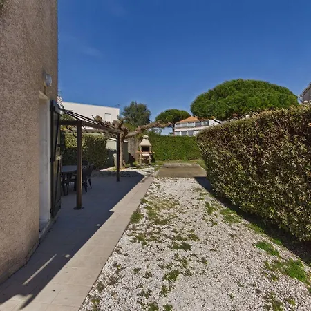Maison 3 Pieces Pour 5, Grand Jardin, Terrasse, Parking Prive, Proche Plages - - Fr-1-326-448